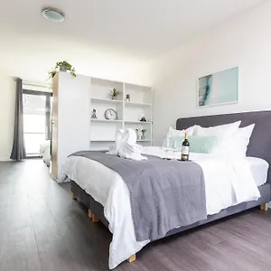 Apartment Family Executive With Balcony Open Utopia Flora 20f, Delft